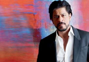 srk wraps dilwale shooting in iceland