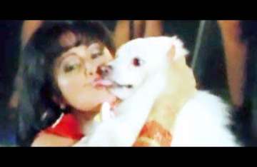 mumbai police sends notice to album director over model making love to a dog