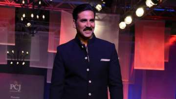 akshay kumar receives best surprise during airlift promotions and it is not from wife twinkle