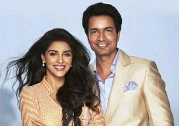 revealed first look of asin and rahul sharma s wedding card