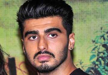 arjun kapoor in pain due to wisdom tooth