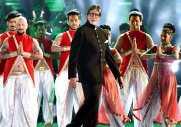 had i gone back would have been caught in fire amitabh bachchan on make in india accident