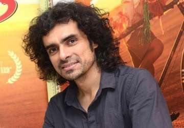 imtiaz ali backs re opening of dance bars in mumbai