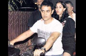 aamir rides a bike with daughter ira