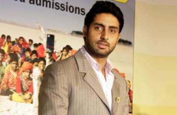 abhishek turns to comedy with hera pheri 4