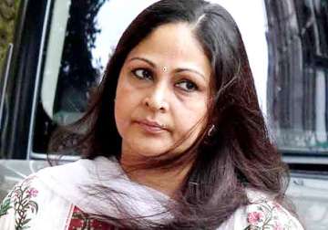 rati agnihotri s husband threatens her with a knife actress files another case
