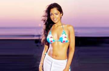 sameera reddy refuses to do item songs