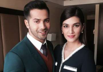 varun and kriti found the perfect hobby to spend time while shooting dilwale