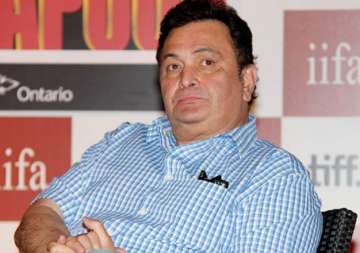 surprising rishi kapoor is scared of coming on stage