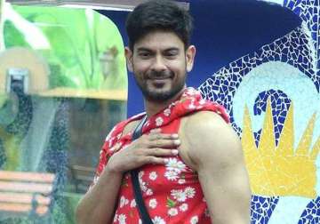 omg keith sequeira to leave bigg boss 9 mid way