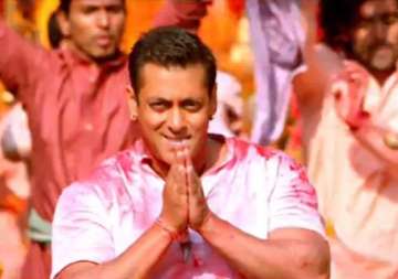 salman khan to steal your heart in a new avatar in bajrangi bhaijaan teaser watch video