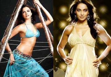 deepika pips bipasha to item number