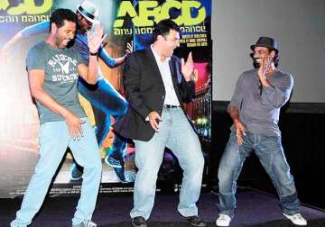 remo d souza to put on his dancing shoes for abcd 2