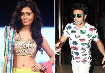 amrita rao likes ranveer singh keen to work with the actor