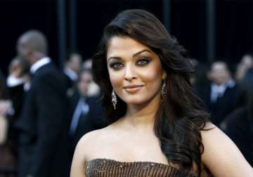 aishwarya rai bachchan completes 21 years of winning miss world title