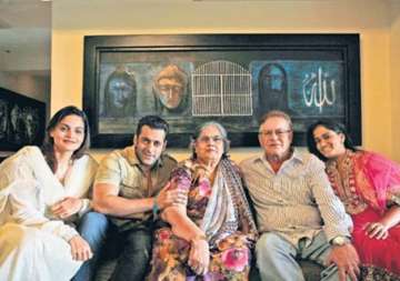 salman khan posts group photo with his extended family