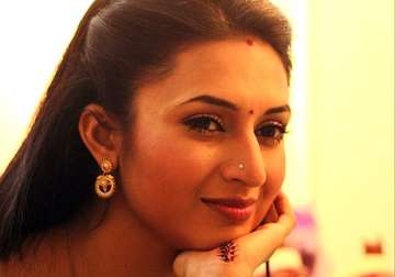 divyanka tripathi trying her best to live life happily after breakup with ssharad