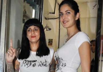 ace hair stylist sapna bhavnani calls katrina kaif racist openly