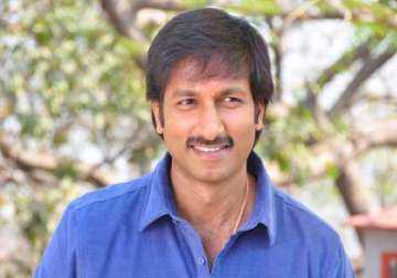 telugu actor gopichand skips shooting to look after pregnant wife