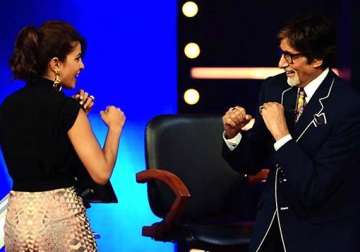 kbc 8 priyanka chopra gives big b an open challenge for boxing