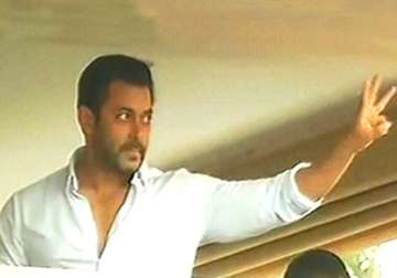 salman alludes to jai ho dialogue to thank his fans