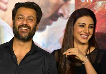 fitoor director abhishek kapoor is all praises for tabu