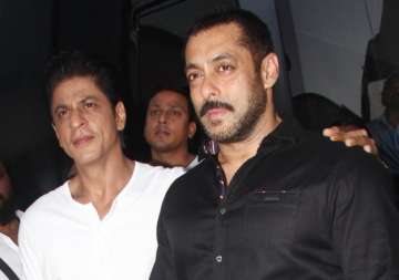 srk expresses happiness on salman s acquittal wants to meet him soon