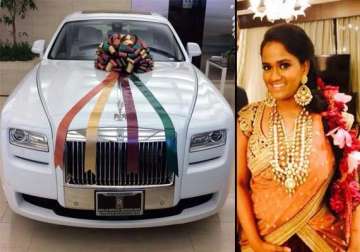 salman khan s gift to arpita aayush a rolls royce phantom see pics