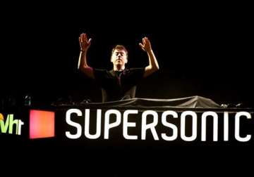 loud music louder spirits rock vh1 supersonic 2014