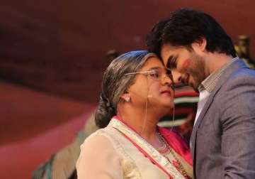 comedy nights with kapil when dadi tried to kiss a sheikh