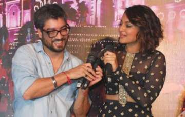 sonakshi and arjun were given as gift to amit sharma