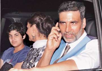 fine with aarav watching me romance on screen akshay kumar