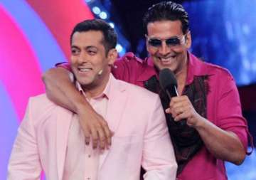 bigg boss 9 akshay kumar not salman khan to host the show in january