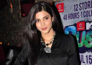 cheating case registered against actress shruti haasan