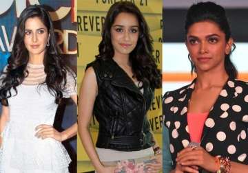 omg shraddha kapoor beats deepika padukone and katrina kaif to be half girfriend