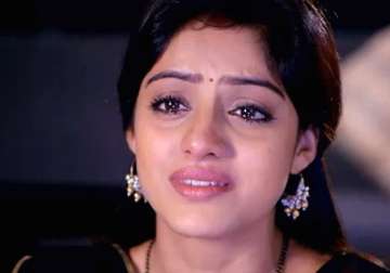 deepika singh shoots barefoot in diya aur bati hum