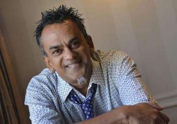 singer remo fernandes gets anticipatory bail in verbal abuse case