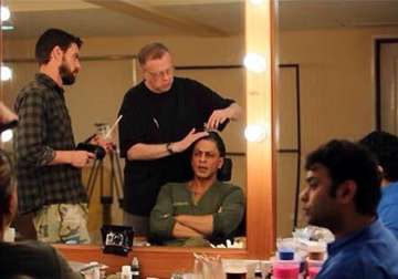 shah rukh khan works 15 hours non stop for upcoming movie fan