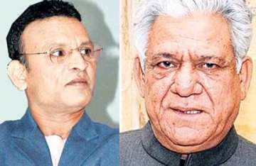 om puri needs a maid not a wife says annu kapoor