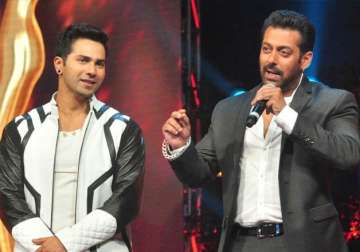 varun dhawan to step in salman khan s shoes for judwaa 2