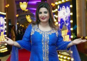 farah khan praises herself and women power for happy new year success