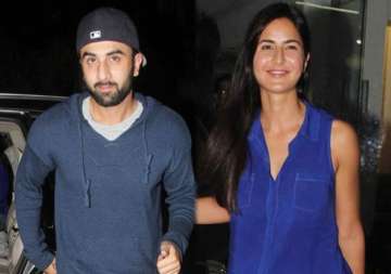 here s why lovebirds ranbir katrina were standing on road at 1 am