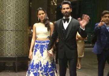 bollywood attends newly weds shahid mira reception