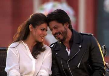shah rukh khan wants his daughter suhana to learn from kajol