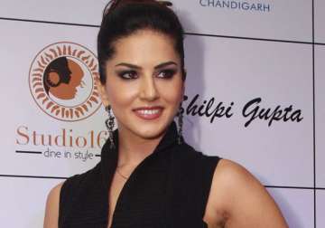 working with aamir khan is any actor s dream says sunny leone