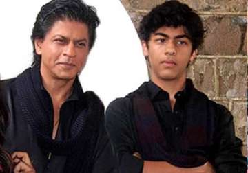shah rukh khan s son aryan to debut with boyhood remake