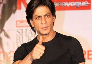 shah rukh khan wrapped up fan shoot