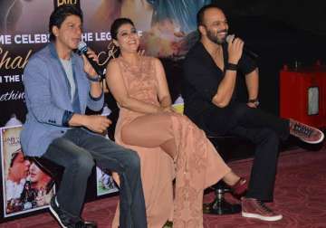 shah rukh khan releases dilwale today see pics
