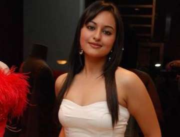 sonakshi in demand in bollywood