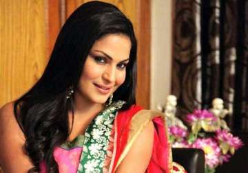 veena malik blessed with a baby girl see pics